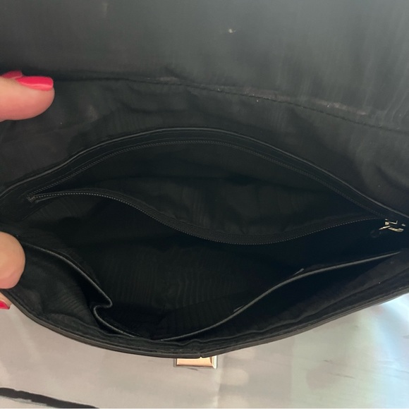 Black Genuine Leather Brooks Brothers Baguette Shoulder Bag with Several Pockets - Picture 7 of 16